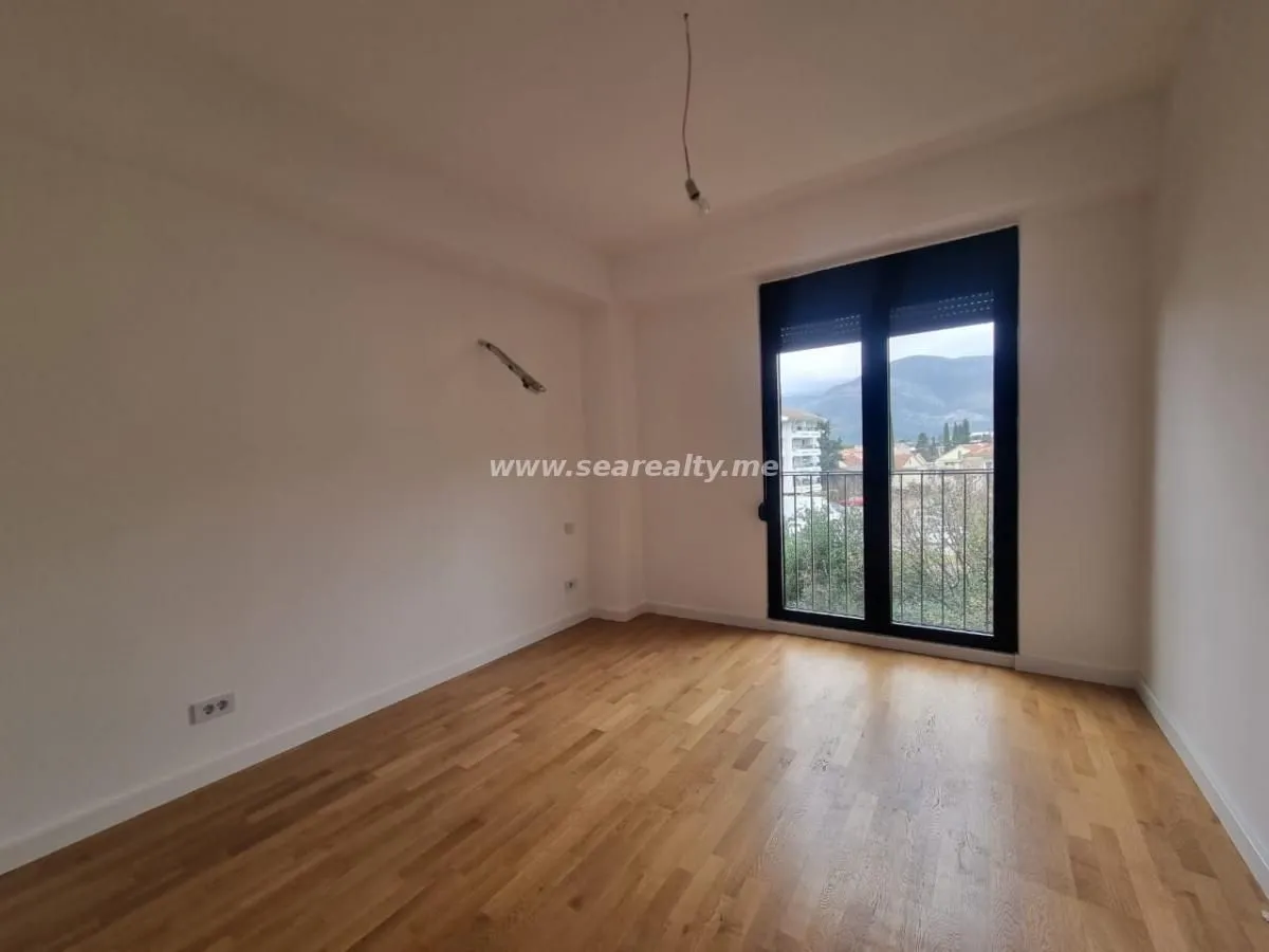 Prodaja, jednosoban stan, 48m², Tivat, Crna Gora
