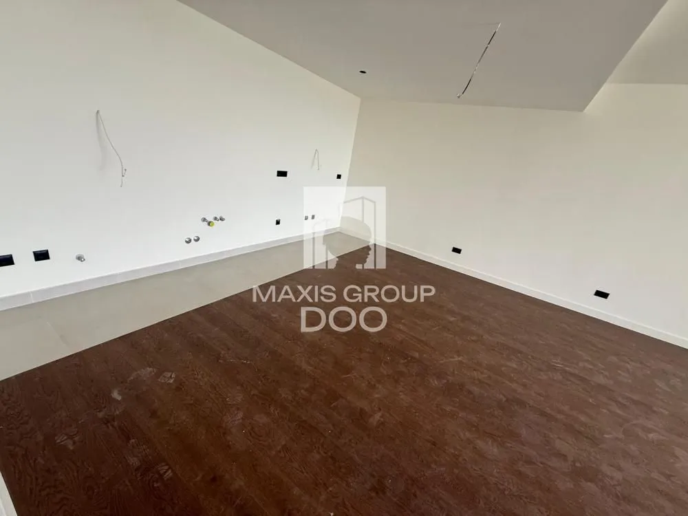 Prodaja, četvorosoban stan, 144m², Savski Venac, Beograd