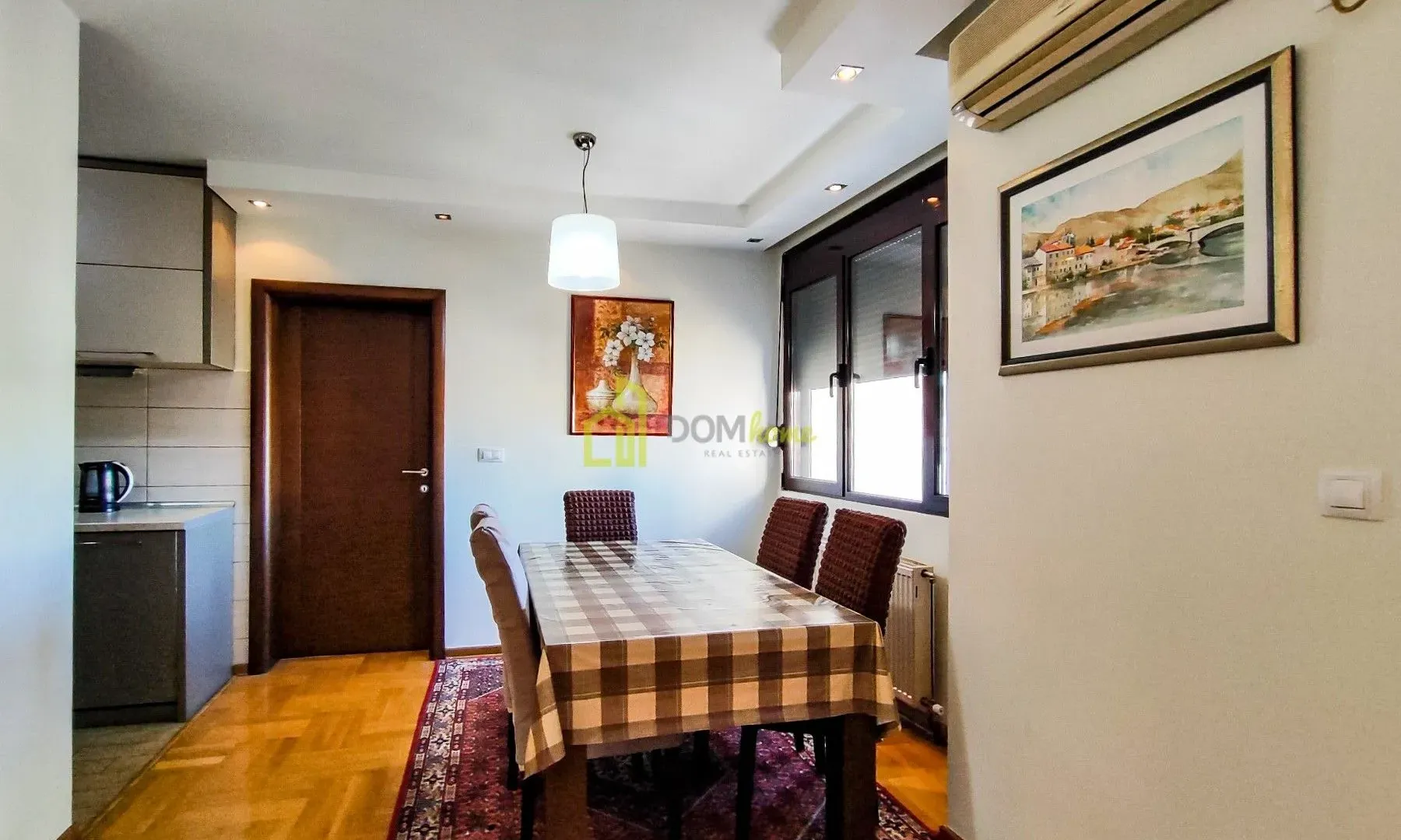 Prodaja, trosoban stan, 95m², Centar, Podgorica