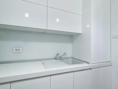 Sale, two bedroom apartment, 77m², Budva, Crna Gora - image 12