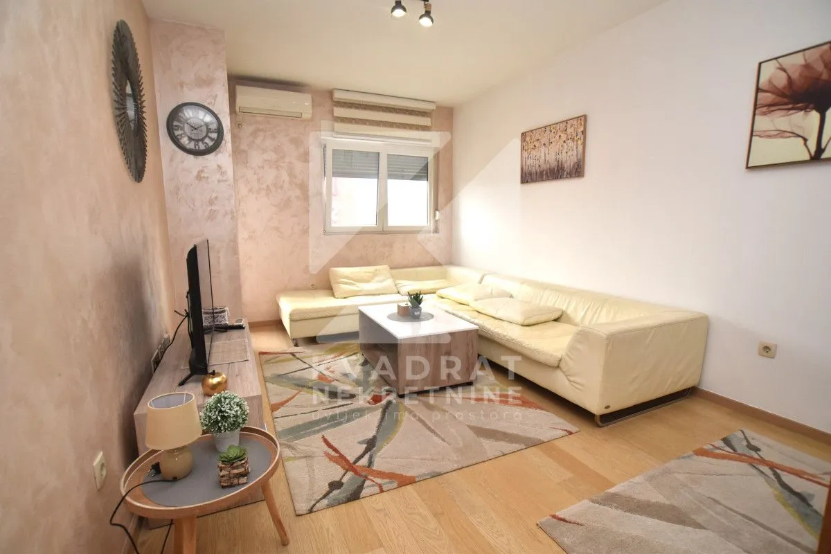 Izdavanje, jednosoban stan, 46m², City Kvart, Podgorica