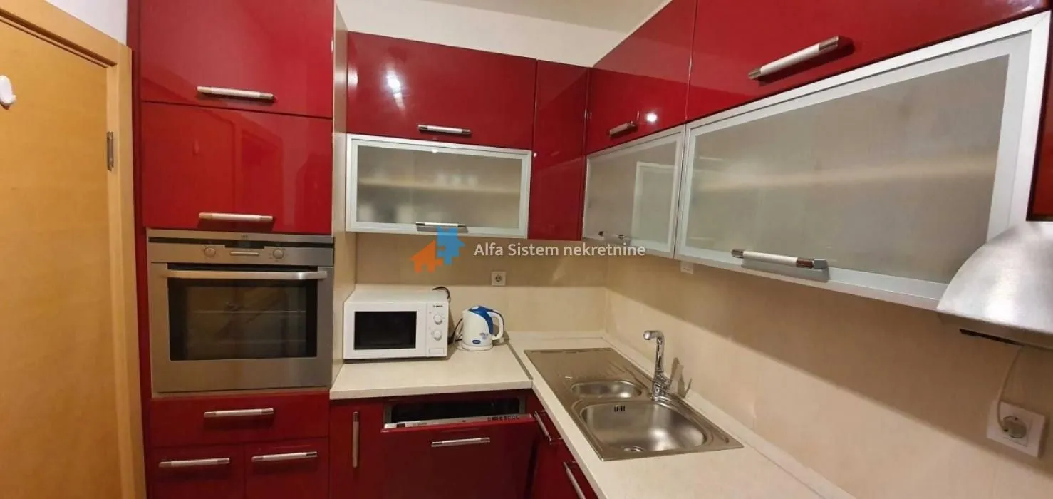 Izdavanje, trosoban stan, 86m², Vračar Hram, Vračar Sve Podlokacije