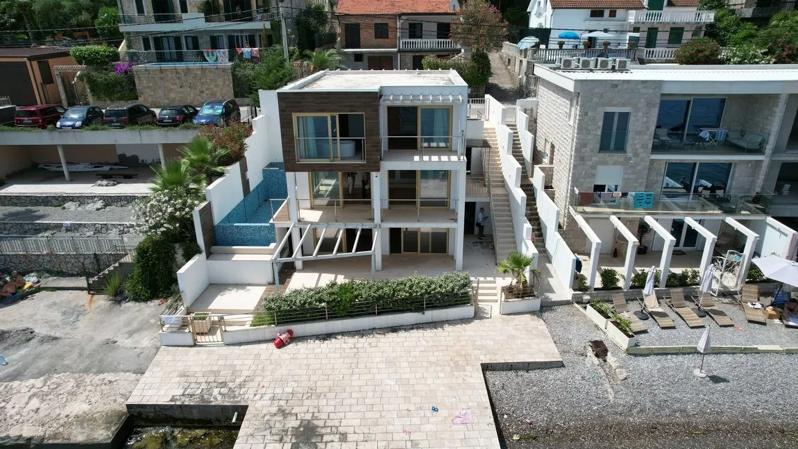 Prodaja, kuća, 300m², Krašići, Tivat