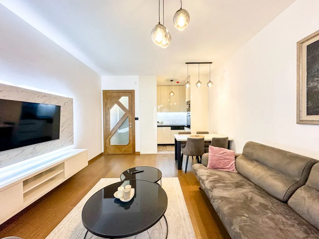 Izdavanje, jednosoban stan, 48m², Ljubović, Podgorica