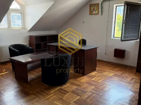 Izdavanje, poslovni prostor, 130m², Centar, Podgorica - image 6