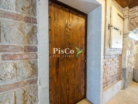 Izdavanje, poslovni prostor, 42m², Centar, Podgorica - image 9