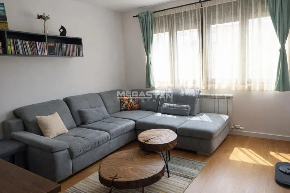 Prodaja, trosoban stan, 84m², Čukarica, Beograd
