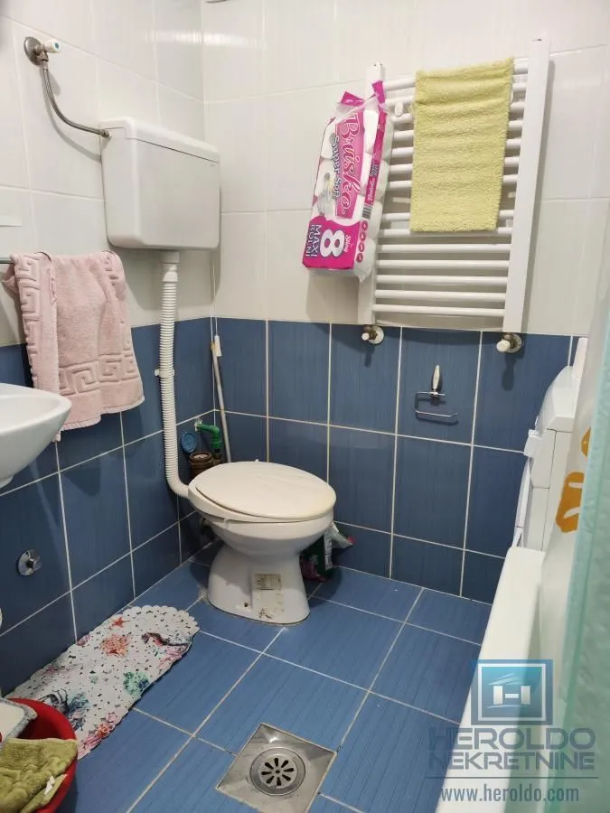 Prodaja, trosoban stan, 71m², Centar, Jagodina