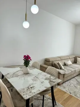 Izdavanje, jednosoban stan, 50m², City Kvart, Podgorica - image 2