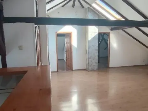 Izdavanje, kuća, 220m², Vukov Spomenik, Zvezdara Sve Podlokacije - image 8