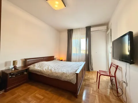 Prodaja, dvosoban stan, 70m², Donja Gorica, Podgorica - image 11