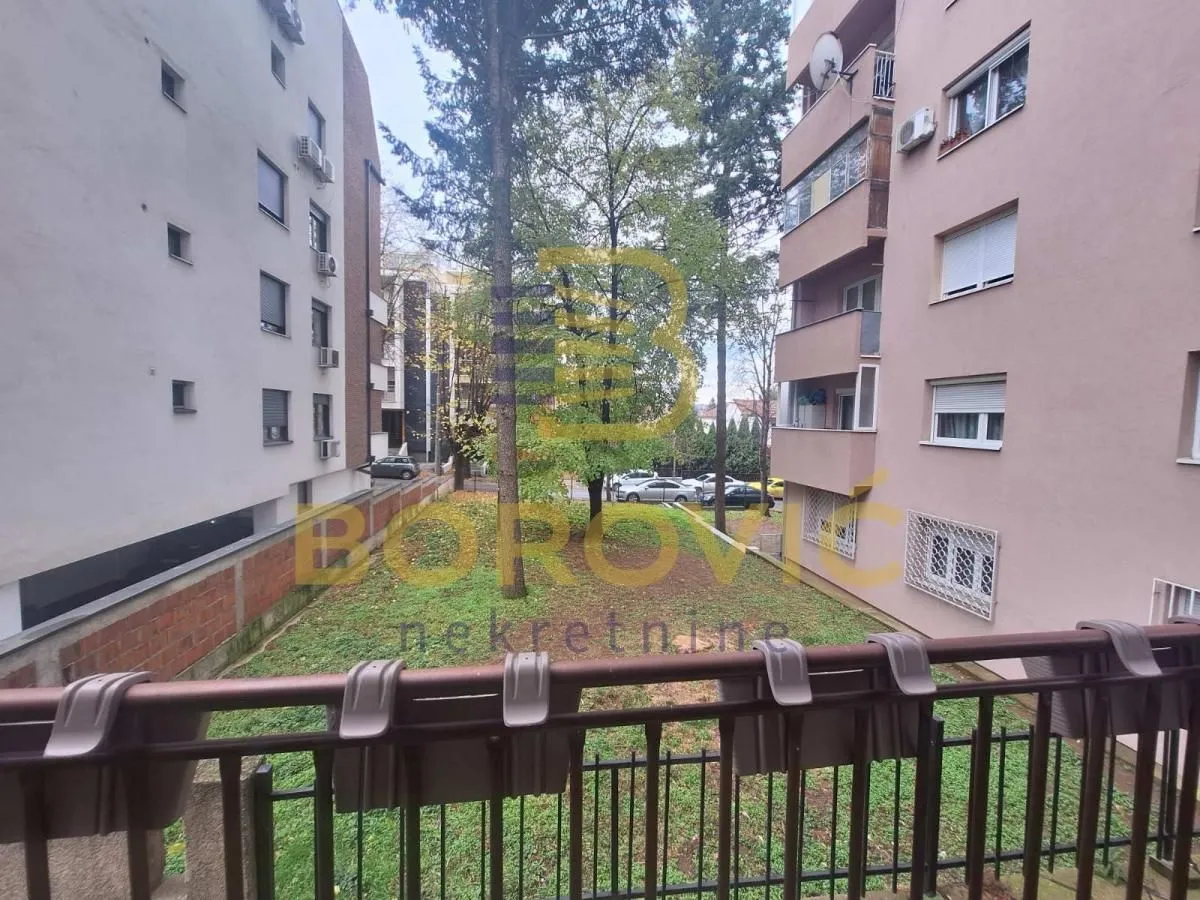 Prodaja, trosoban stan, 54m², Šumice, Beograd