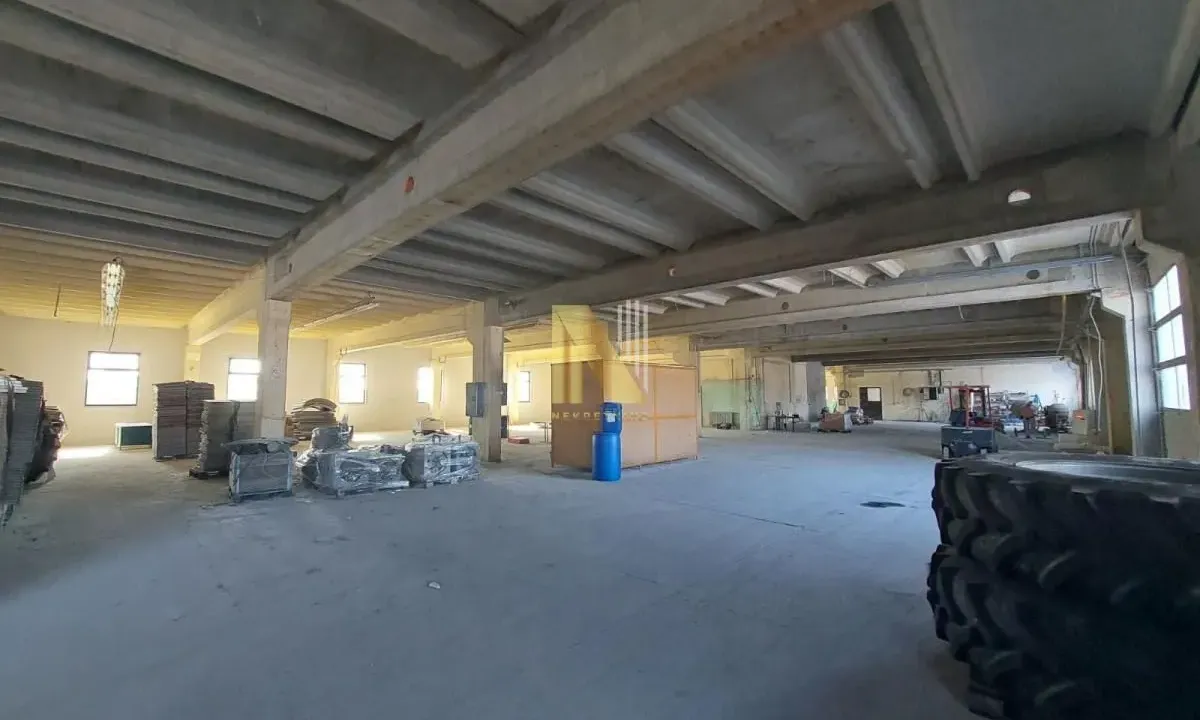 Izdavanje, poslovni prostor, 1500m², Klisa, Novi Sad Sve Podlokacije