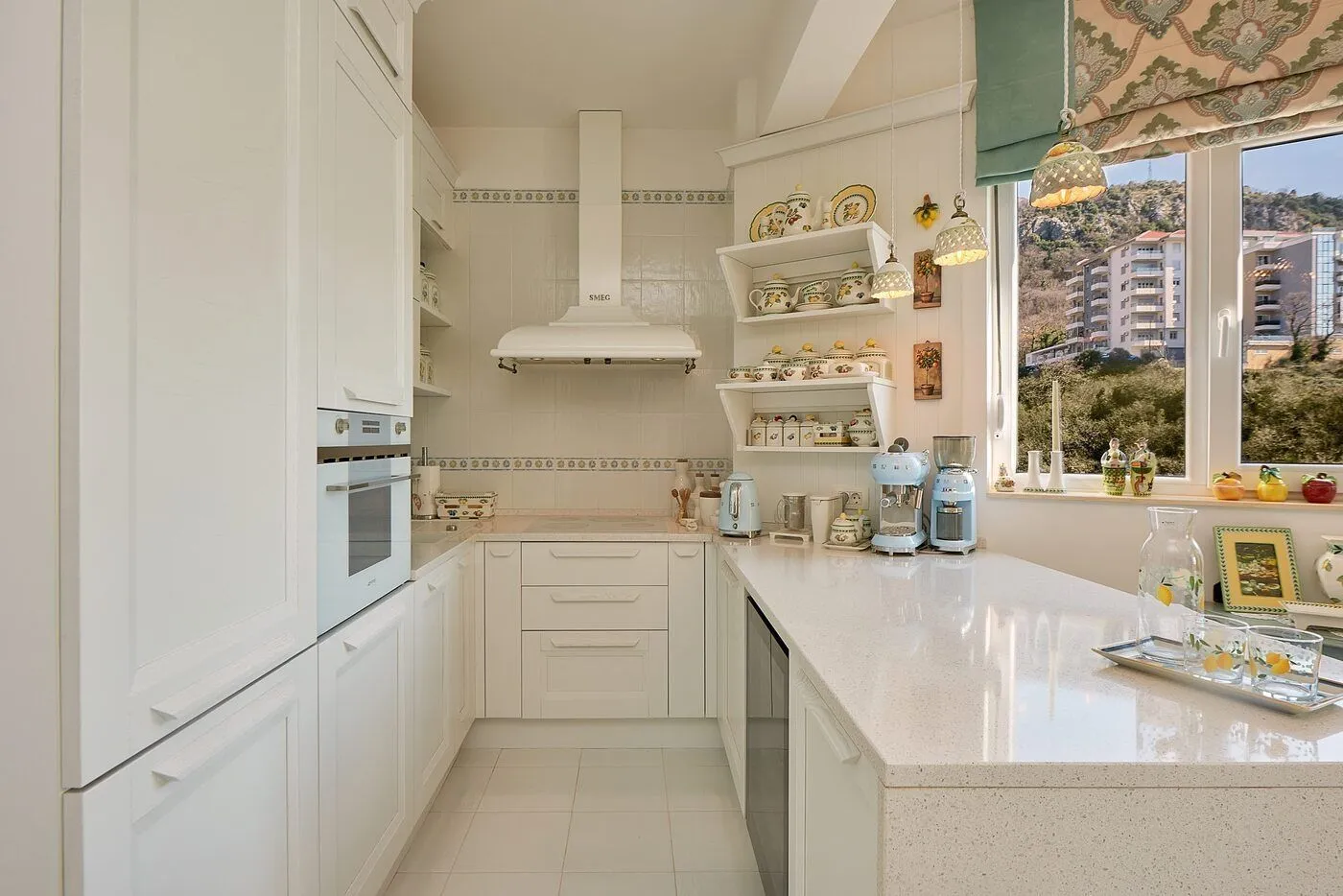 Sale, three bedroom apartment, 150m², Bečići, Budva