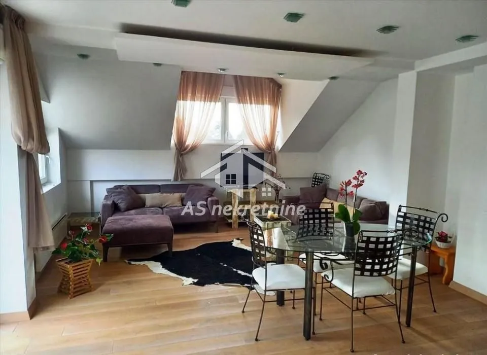 Rent, four bedroom apartment, 120m², Senjak, Beograd