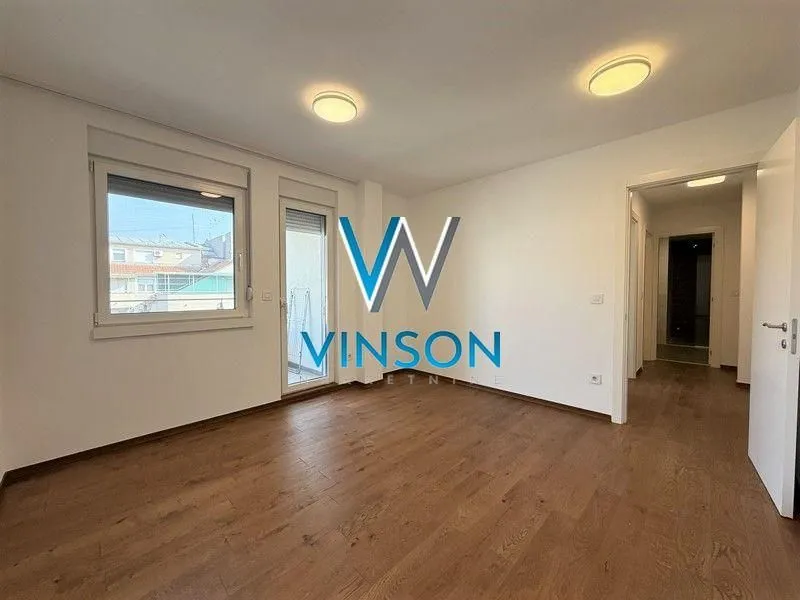 Prodaja, četvorosoban stan, 125m², Bulevar Oslobodjenja, Novi Sad Sve Podlokacije