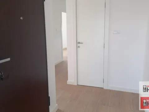 Prodaja, četvorosoban stan, 70m², Sremska Kamenica, Petrovaradin - image 3