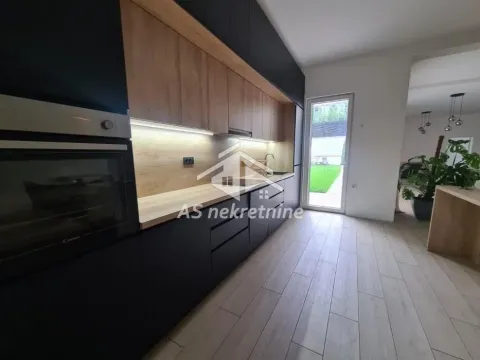 Izdavanje, stan, 240m², Savski Venac, Beograd - image 11