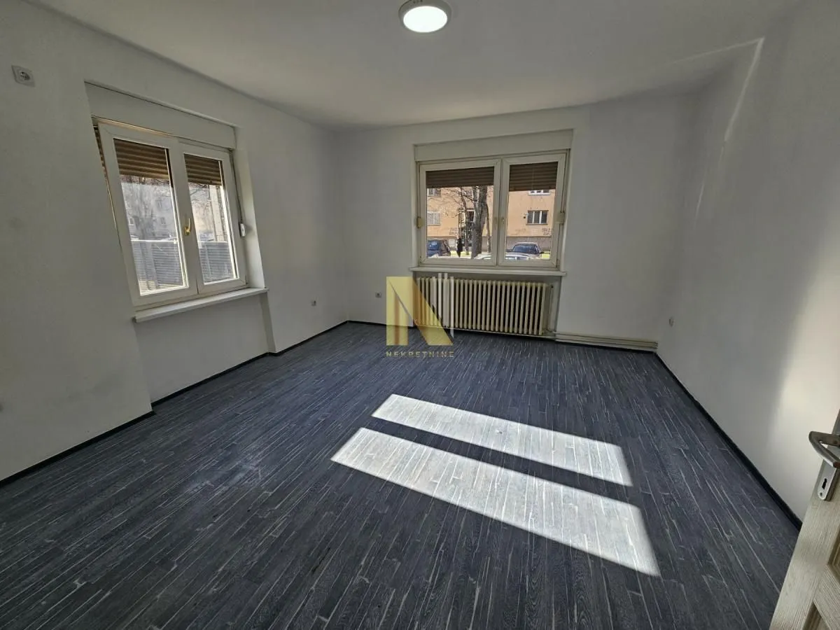Rent, office space, 100m², Rotkvarija, Novi Sad Sve Podlokacije