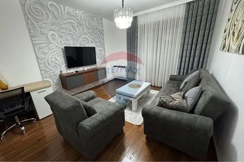 Izdavanje, dvosoban stan, 69m², Master Kvart, Podgorica