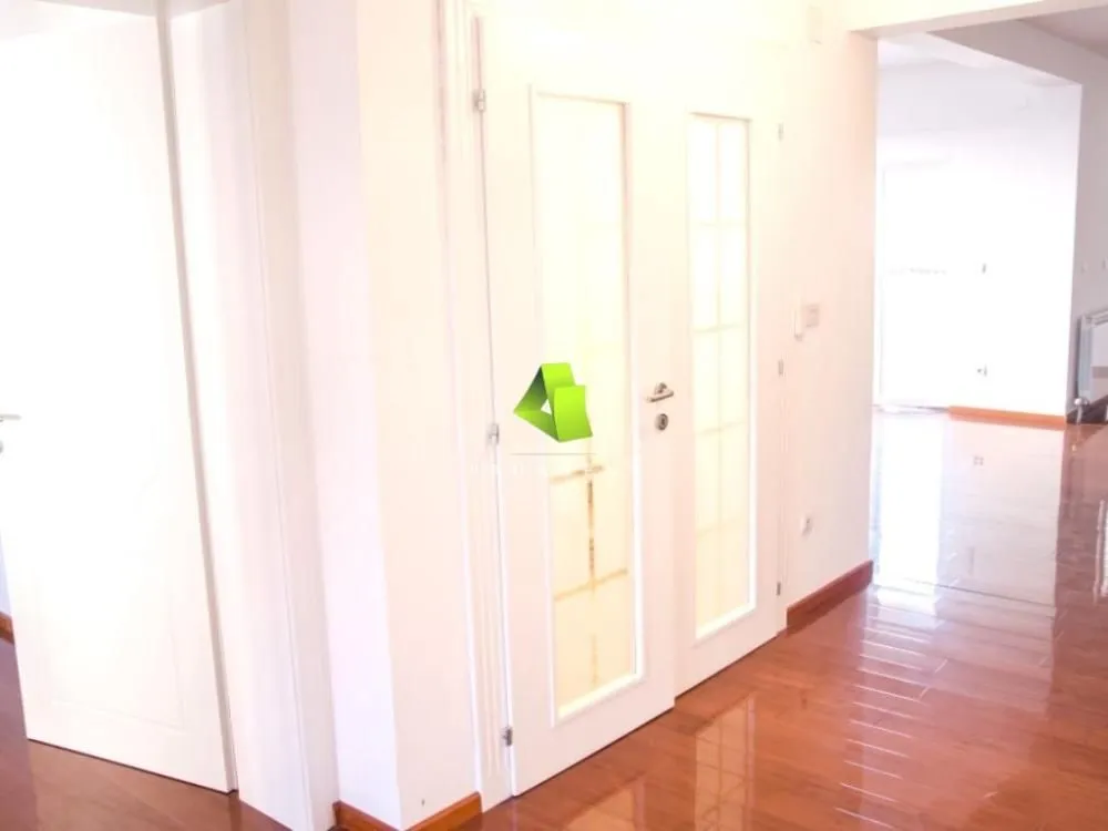 Rent, office space, 100m², Palilula, Niš