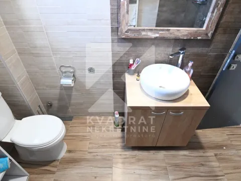 Prodaja, kuća, 220m², Vranići, Podgorica - image 16