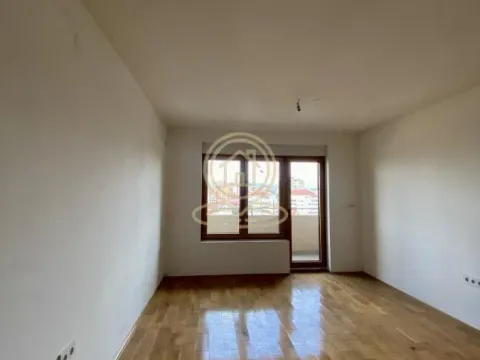 Prodaja, četvorosoban stan, 95m², Crveni Pevac, Niš - image 2
