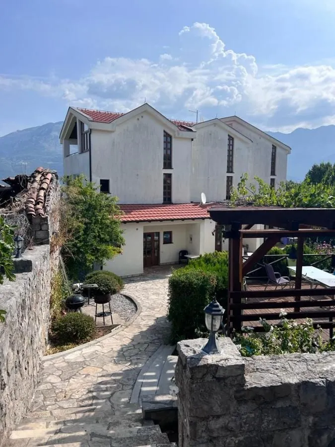 Prodaja, dvosoban stan, 75m², Bigova, Kotor