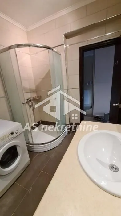 Izdavanje, dvosoban stan, 57m², Crveni Krst, Beograd
