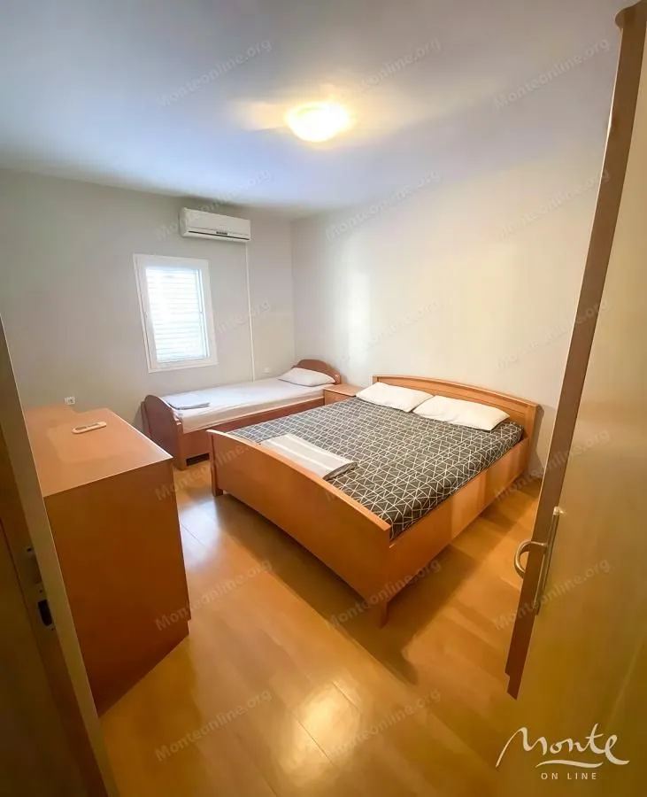 Sale, two bedroom apartment, 84m², Petrovac, Budva