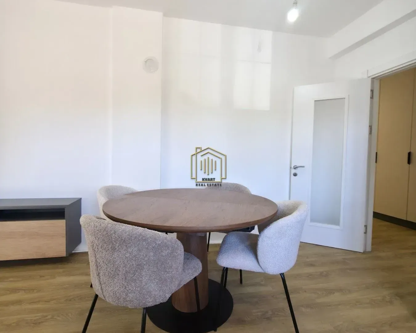 Prodaja, dvosoban stan, 64m², Cetinje, Crna Gora