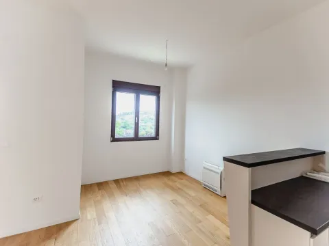 Prodaja, trosoban stan, 95m², Gornja Gorica, Podgorica - image 12