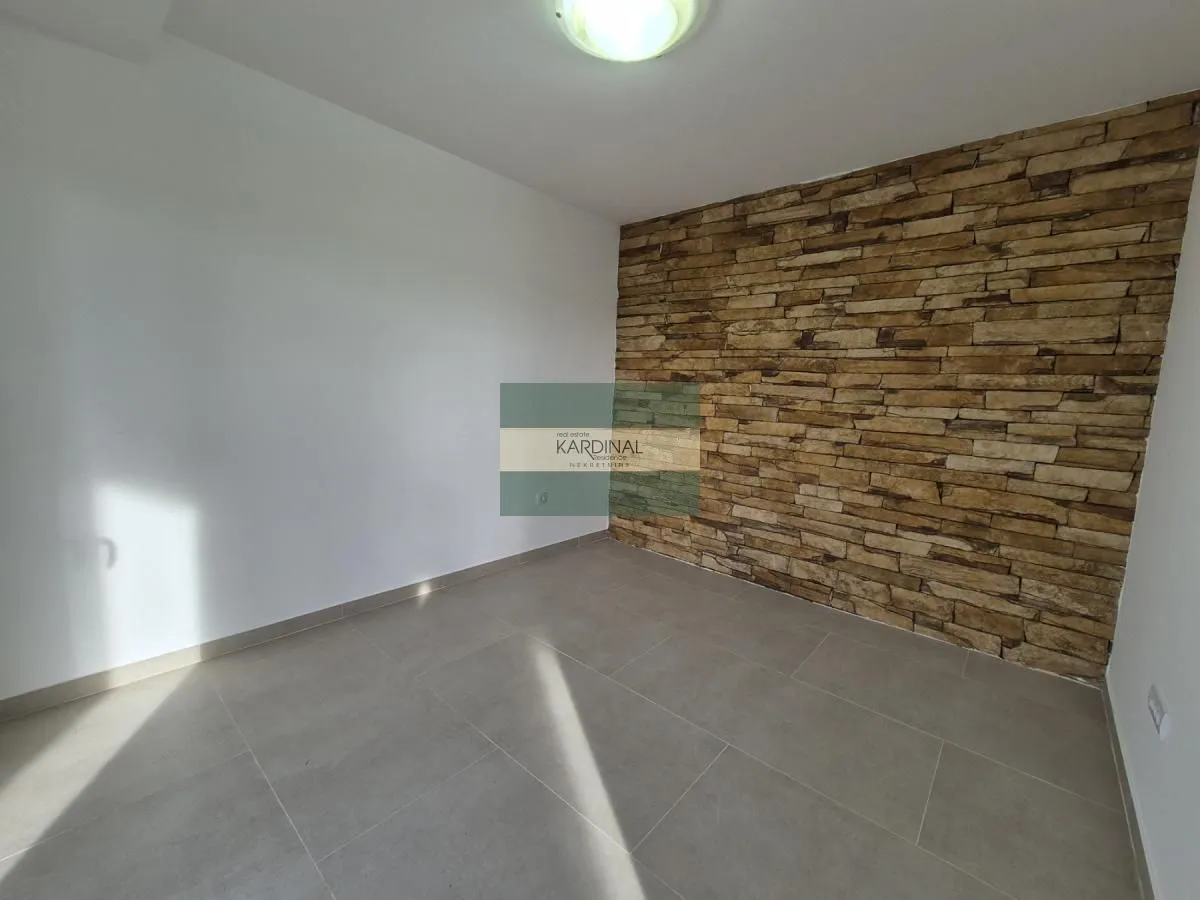 Prodaja, trosoban stan, 95m², Vašarište, Jagodina