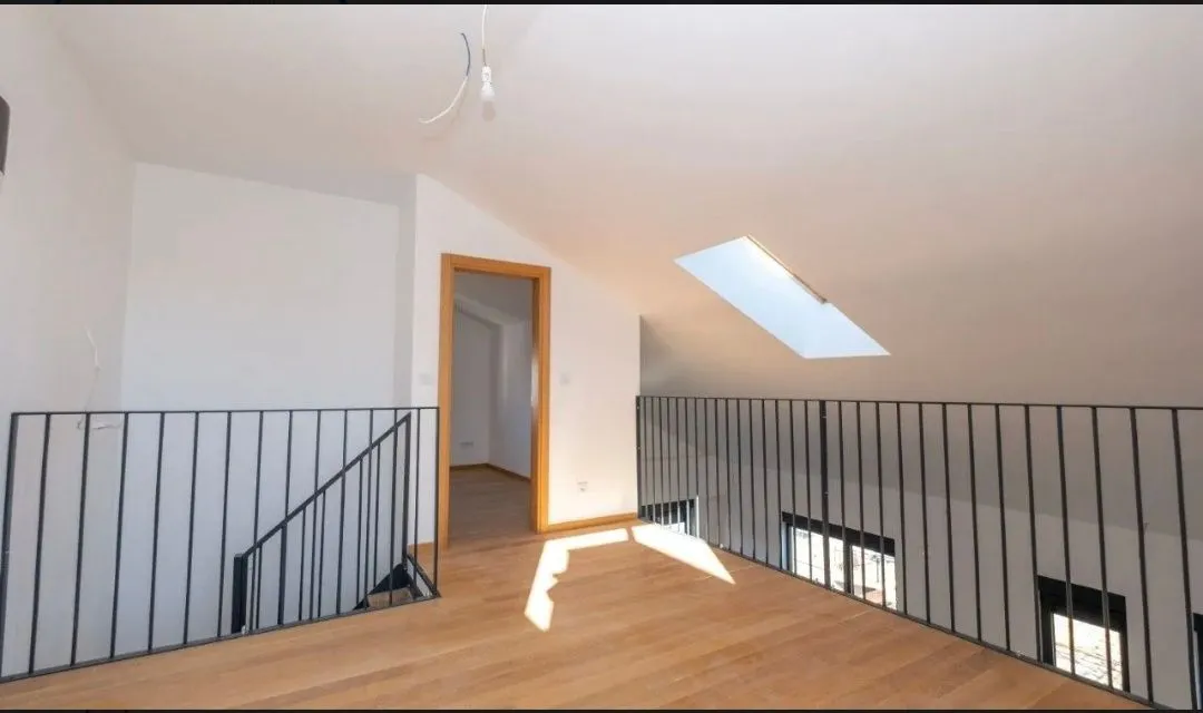 Prodaja, četvorosoban stan, 206m², Zabjelo, Podgorica