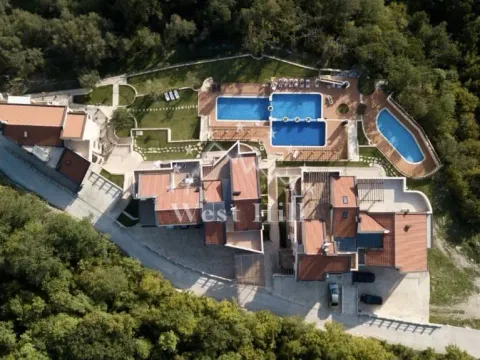 Prodaja, jednosoban stan, 53m², Herceg Novi, Crna Gora