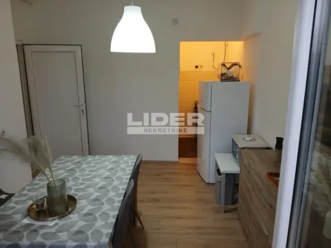 Izdavanje, trosoban stan, 60m², Karaburma, Palilula Sve Podlokacije - image 3