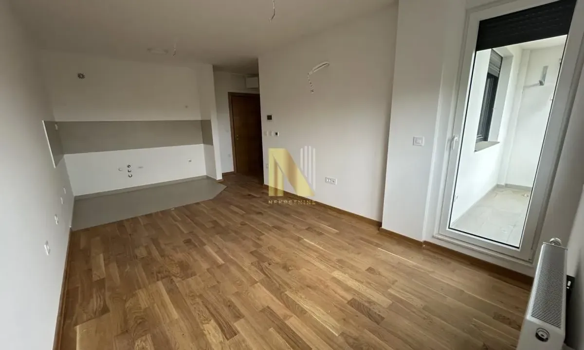 Izdavanje, poslovni prostor, 43m², Telep, Novi Sad Sve Podlokacije