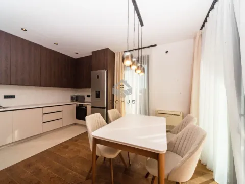Rent, house, 225m², Gornja Gorica, Podgorica - image 10
