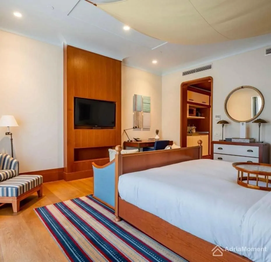 Prodaja, garsonjera, 42m², Porto Montenegro, Tivat