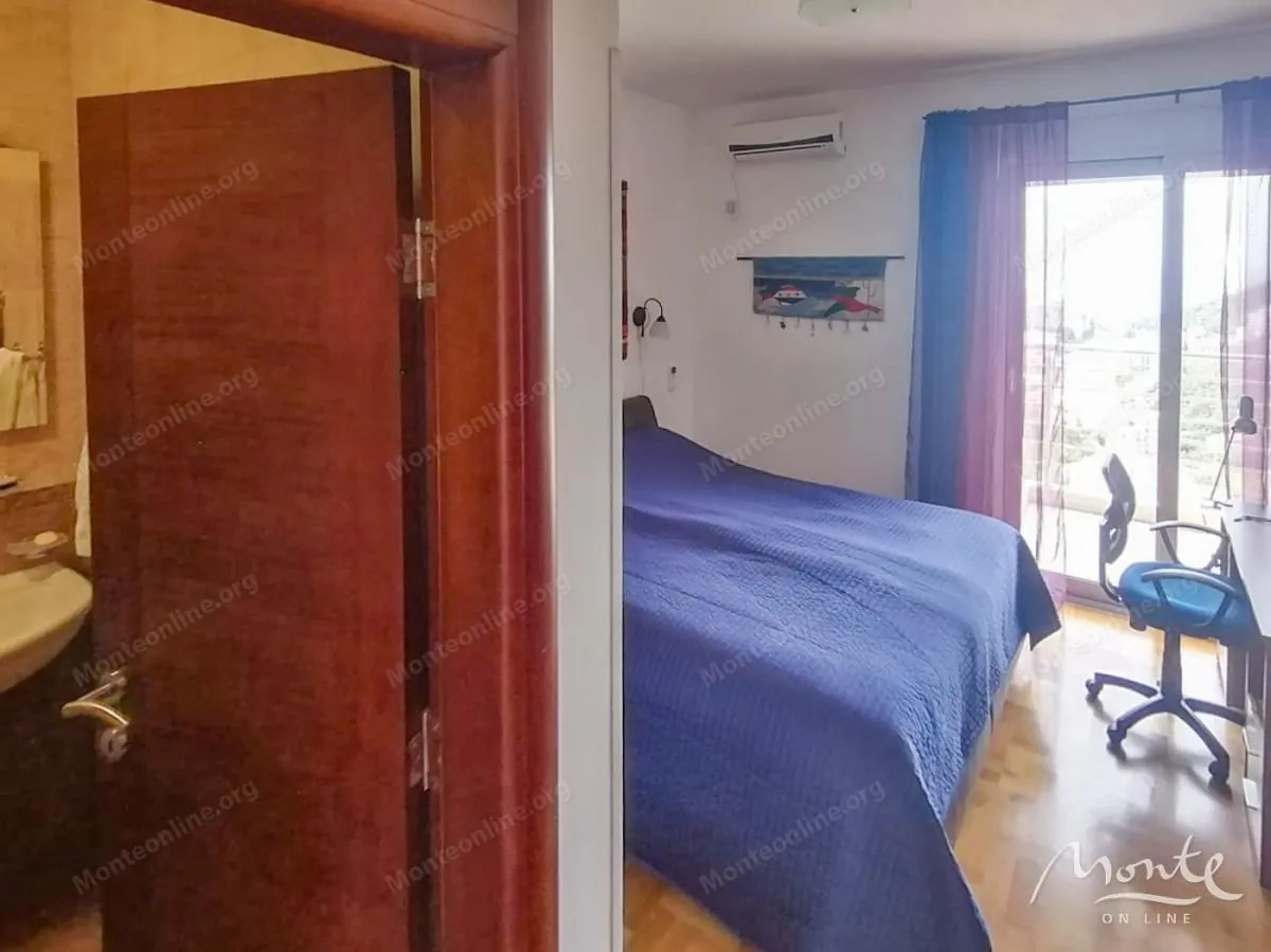 Sale, two bedroom apartment, 98m², Bečići, Budva