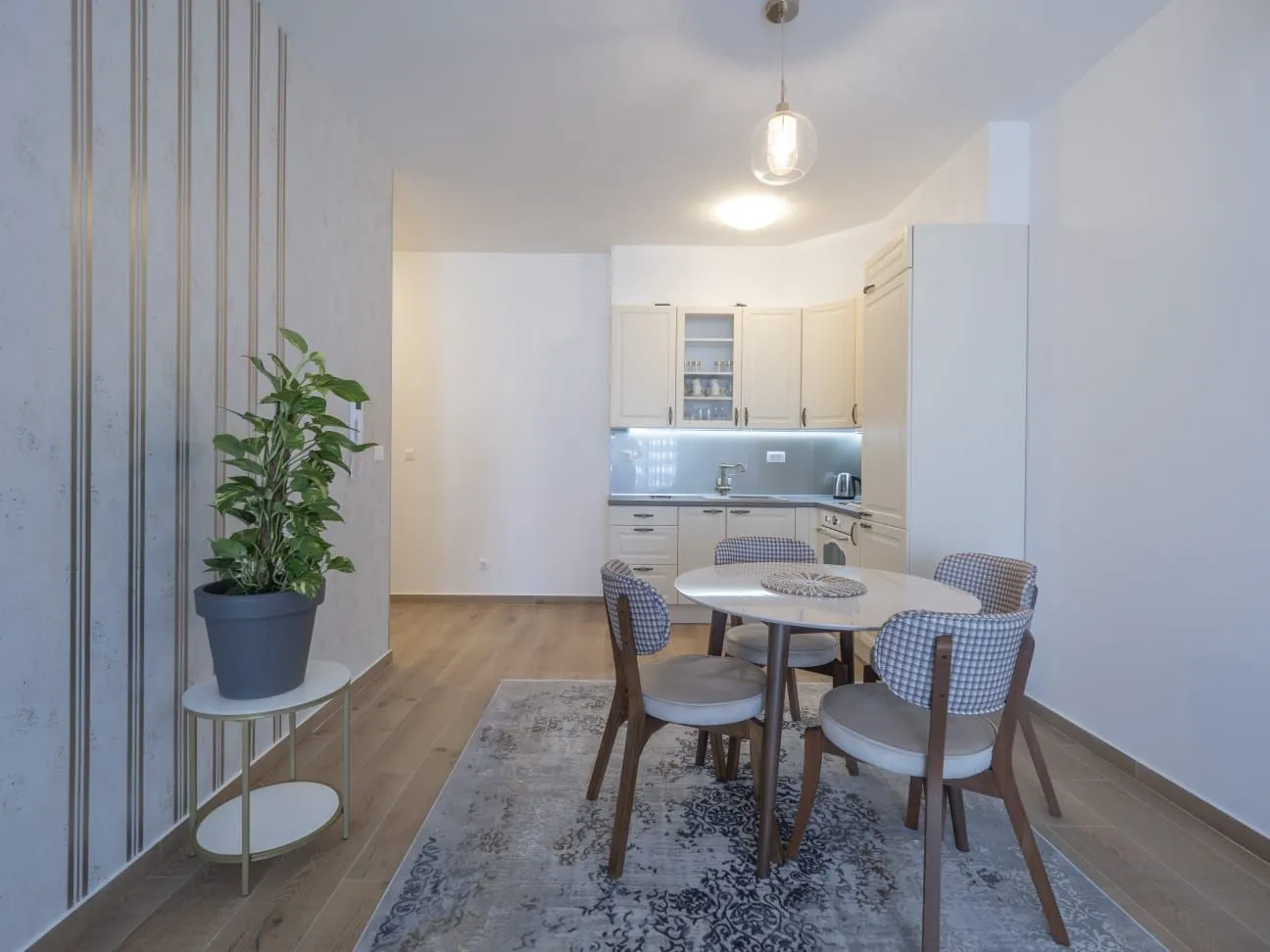 Rent, one bedroom apartment, 60m², Budva, Crna Gora