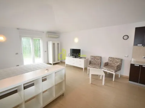 Rent, house, 212m², Donji Kokoti, Podgorica - image 29