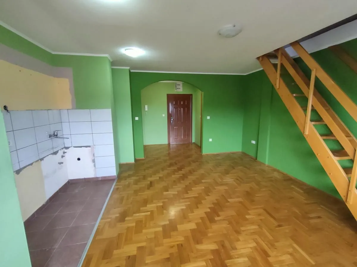 Izdavanje, četvorosoban stan, 103m², Nova Detelinara, Novi Sad Sve Podlokacije