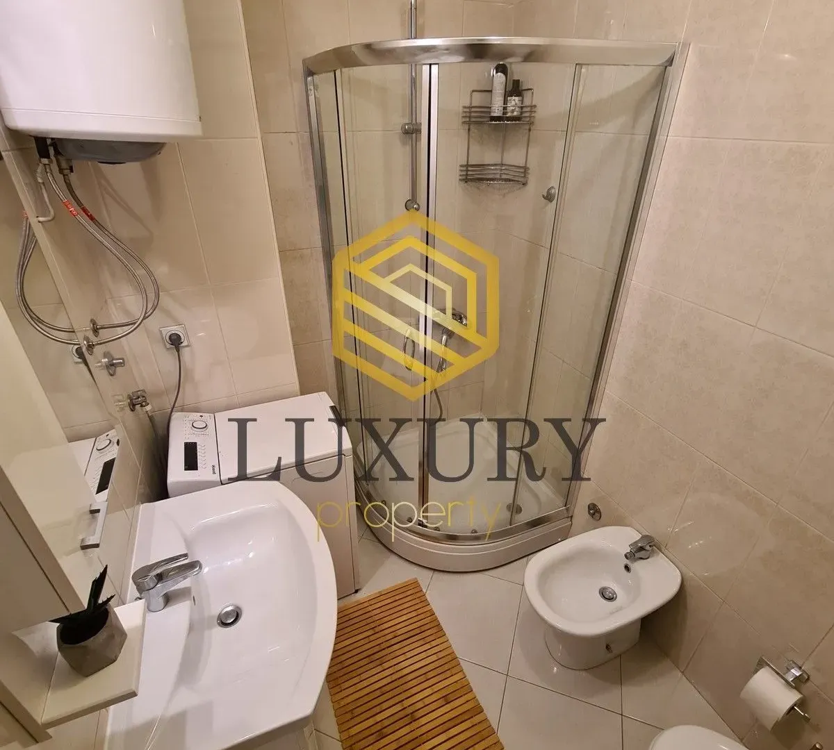Izdavanje, dvosoban stan, 65m², Stara Varoš, Podgorica