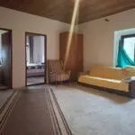 Izdavanje, kuća, 247m², Cetinje, Crna Gora - image 14