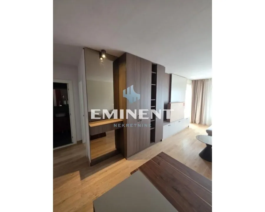 Izdavanje, dvosoban stan, 58m², Novi Beograd Blok 65, Novi Beograd Sve Podlokacije