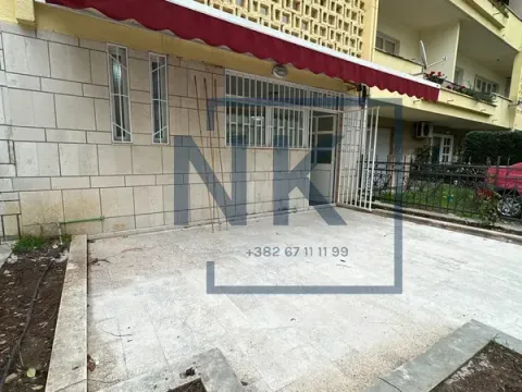 Izdavanje, poslovni prostor, 75m², Centar, Podgorica - image 8