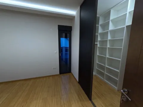 Rent, house, 160m², Dalmatinska ulica, Podgorica - image 9