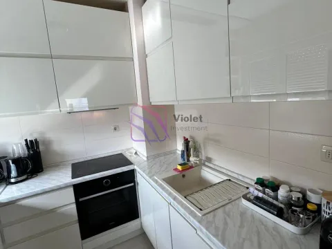 Prodaja, jednosoban stan, 53m², City Kvart, Podgorica - image 2