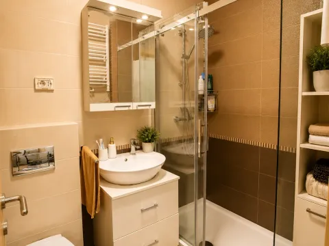 Sale, one bedroom apartment, 52m², Blok 6, Podgorica - image 10